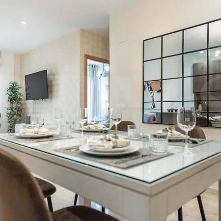 아파트 Lovely Duplex With Private Parking Near Center By Rems *