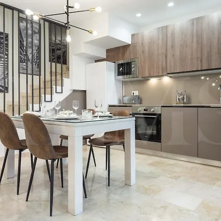 Lovely Duplex With Private Parking Near Center By Rems * 말라가