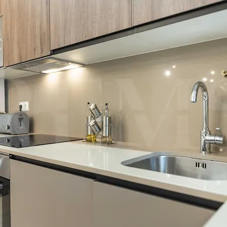 Lovely Duplex With Private Parking Near Center By Rems *