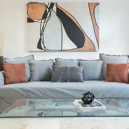 아파트 Lovely Duplex With Private Parking Near Center By Rems *